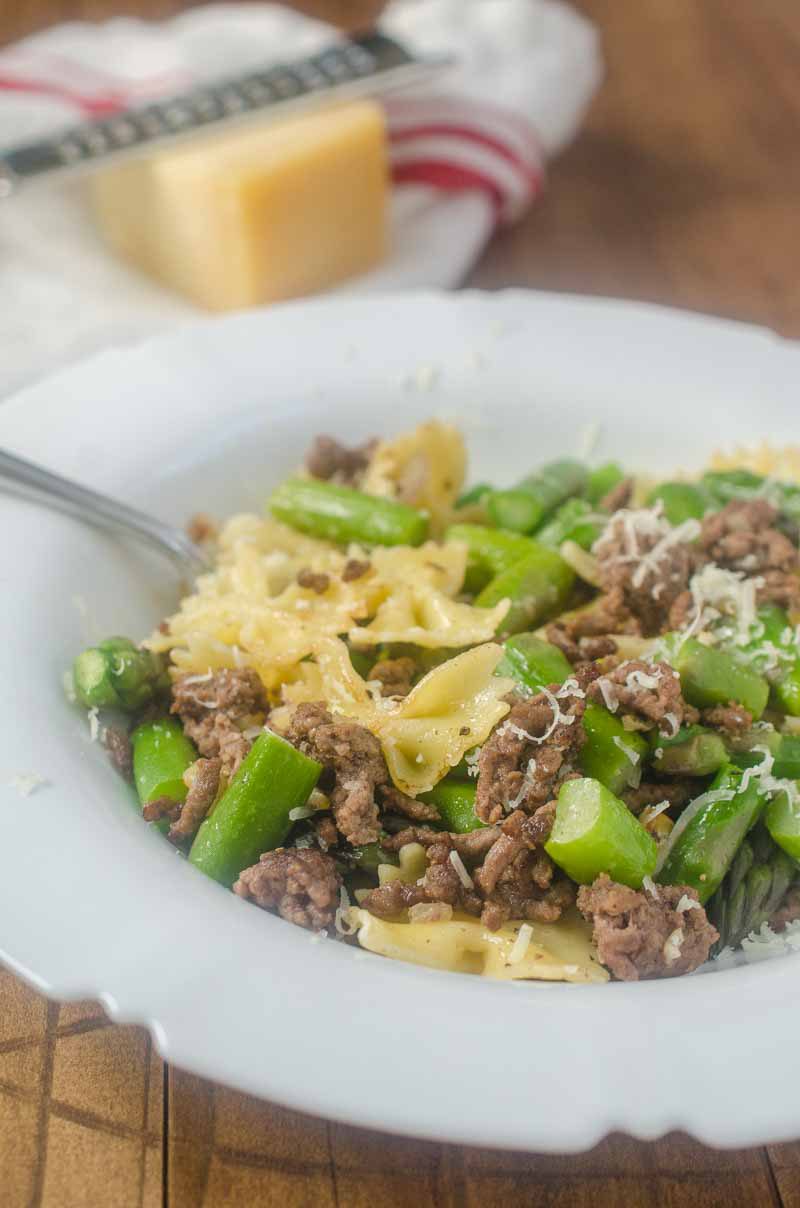 This Beef & Asparagus Pasta Toss is loaded with ground beef, asparagus, shallots and garlic. It's quick, easy and the whole family will love it!