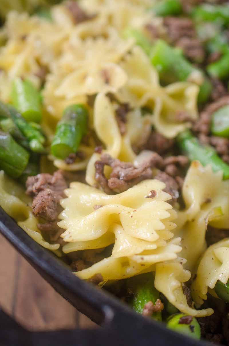 This Beef & Asparagus Pasta Toss is loaded with ground beef, asparagus, shallots and garlic. It's quick, easy and the whole family will love it!