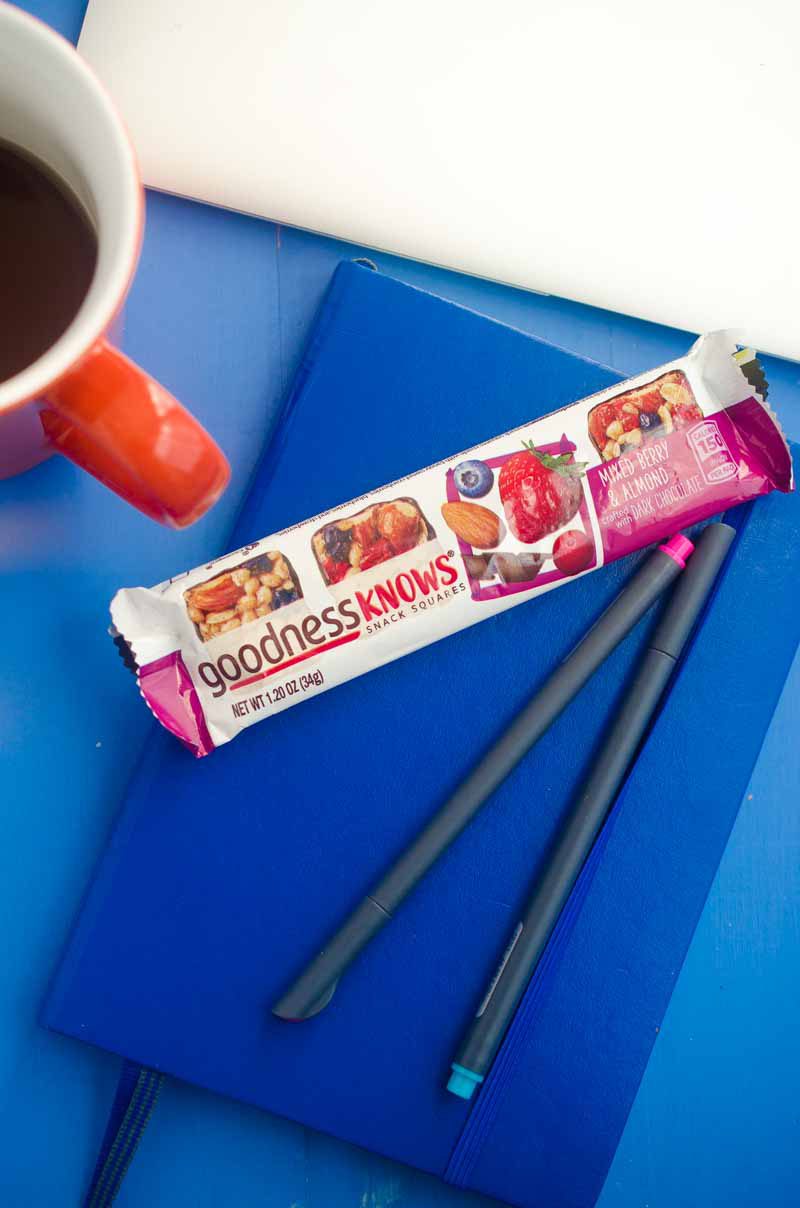 goodnessKNOWS snack squares are the perfect snack with whole nuts, real fruits, toasted oats and dark chocolate are. Add them to lunches, snack on them after school or while you're having some me time. 