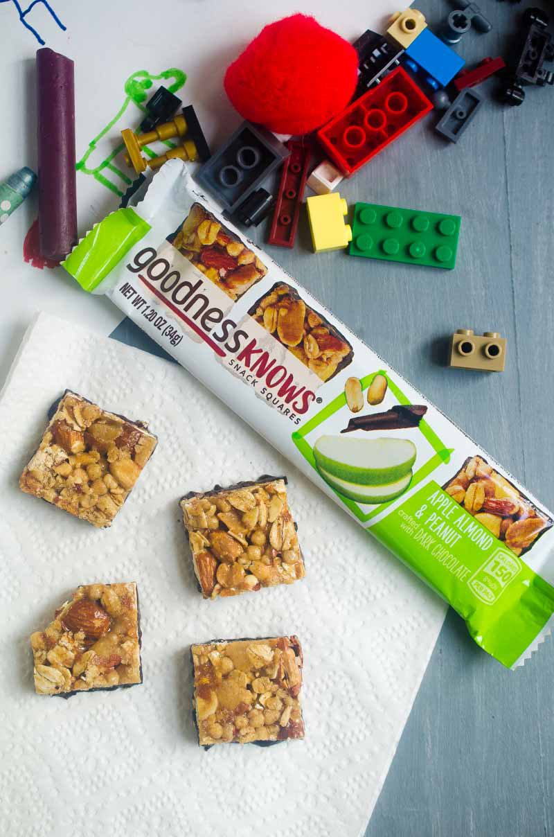 goodnessKNOWS snack squares are the perfect snack with whole nuts, real fruits, toasted oats and dark chocolate are. Add them to lunches, snack on them after school or while you're having some me time. 