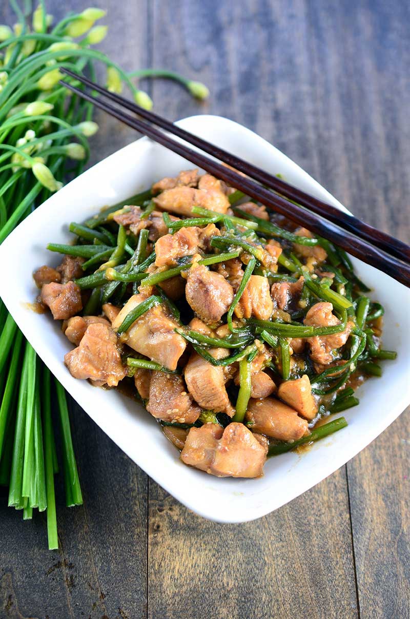 This Nira Chive Chicken Stir Fry is quick, easy and perfect for weeknight dinners.