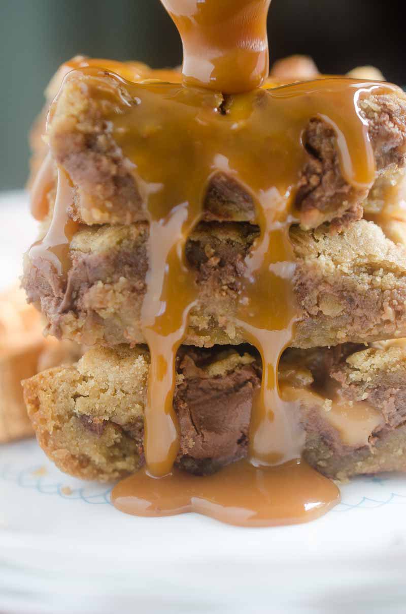 Nutella Rollo Blondies are the perfect bar for chocolate, hazelnut & caramel lovers. Traditional blondies with a center of nutella and chopped rolos candies