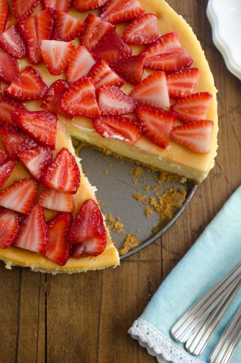 White chocolate strawberry cheesecake is the perfect cheesecake recipe for strawberry lovers! Get my tips for baking the perfect cheesecake and enjoy this decadent strawberry cheesecake recipe!