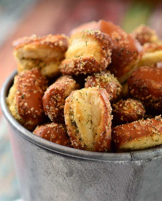 Garlic Parmesan Ranch Pretzels