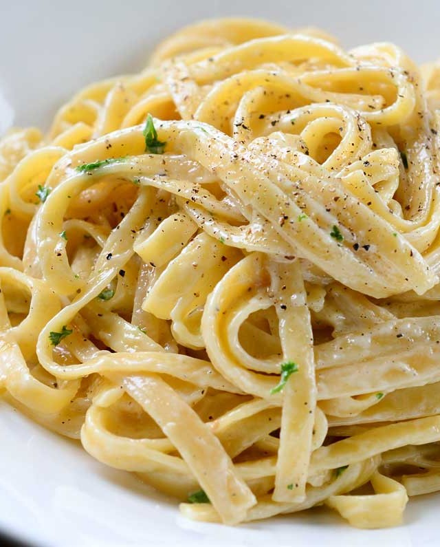 Roasted garlic fettuccine alfredo