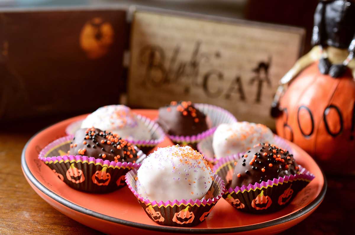 Chocolate Peanut Butter Caramel Balls - an easy no-bake candy recipe