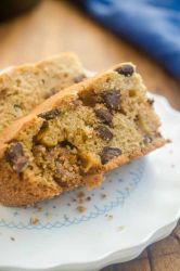 If you like chocolate chip cookies and cookie butter, you're going to LOVE this Chocolate Chip Cookie Butter Bread. Its a perfectly sweet afternoon snack!