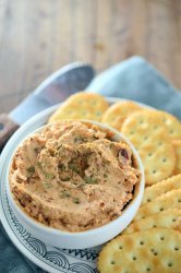 With only 4 ingredients and 5 minutes prep time, Sun-Dried Tomato and Goat Cheese Spread is the perfect holiday appetizer!