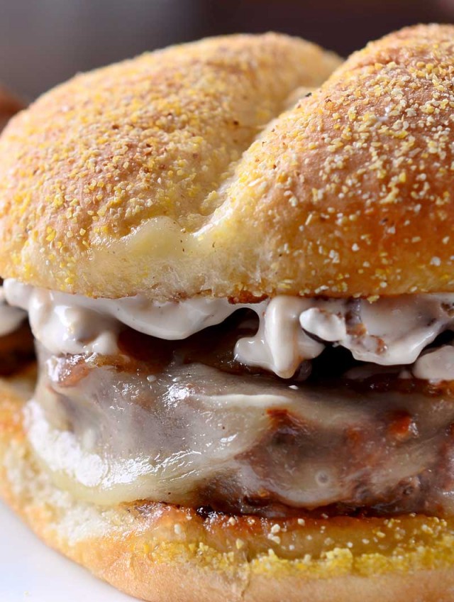 Caramelized French Onion Dip Burger