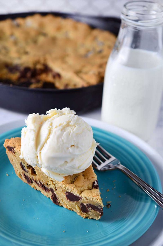 Vanilla Pudding Chocolate Chip Skillet Cookie