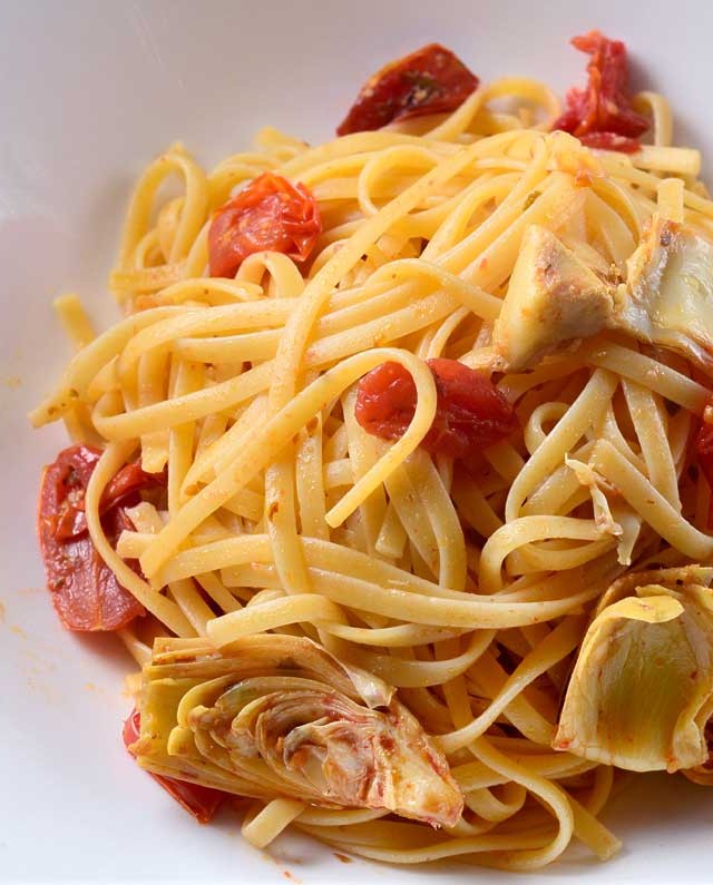 Balsamic Artichoke and Tomato Pasta