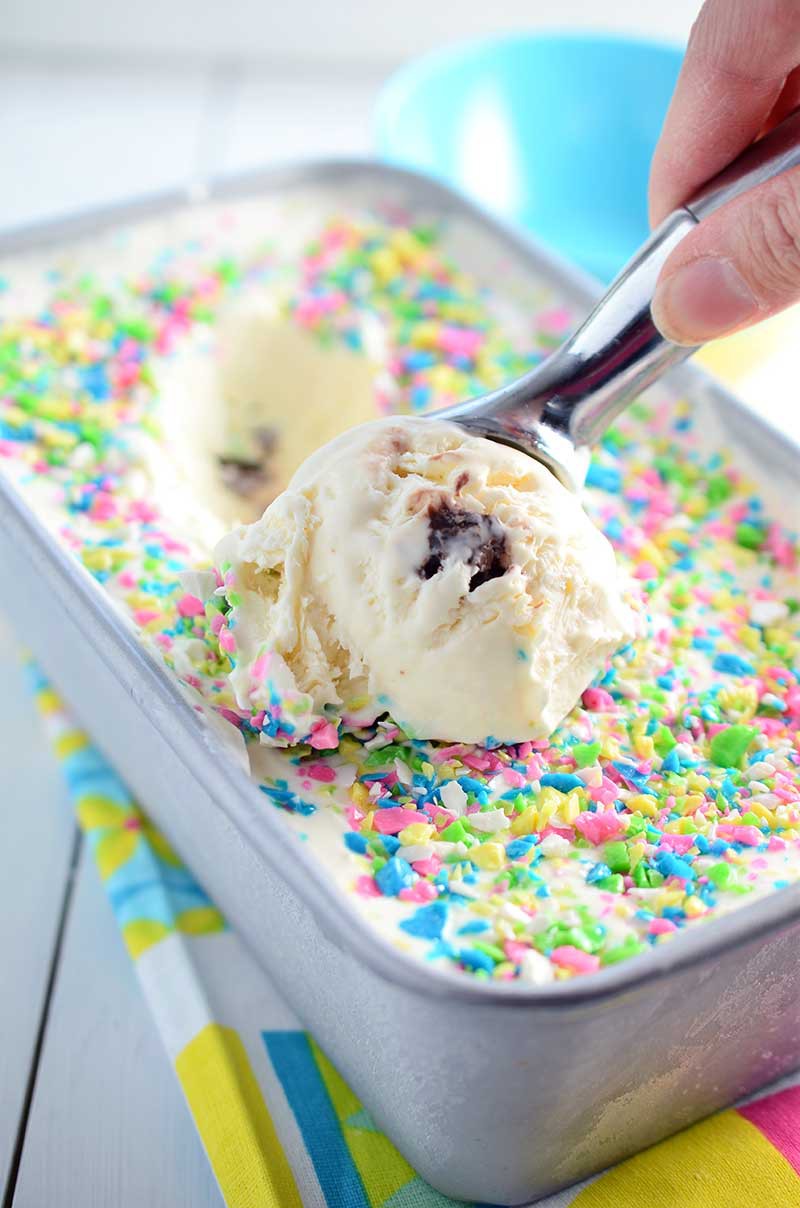 Chocolate Creme Egg No Churn Ice Cream. No ice cream maker required! And the perfect way to use leftover Easter candy!