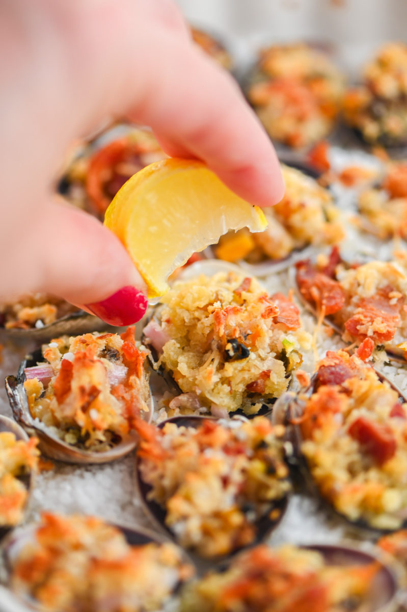 Signature Baked Clams | Stuffed Clams (9 Piece)