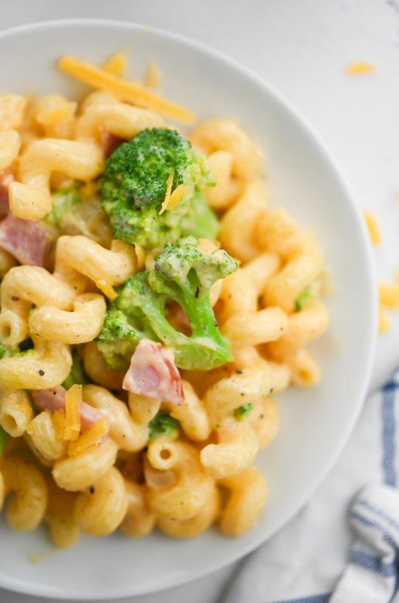Cheesy Ham and Broccoli Pasta