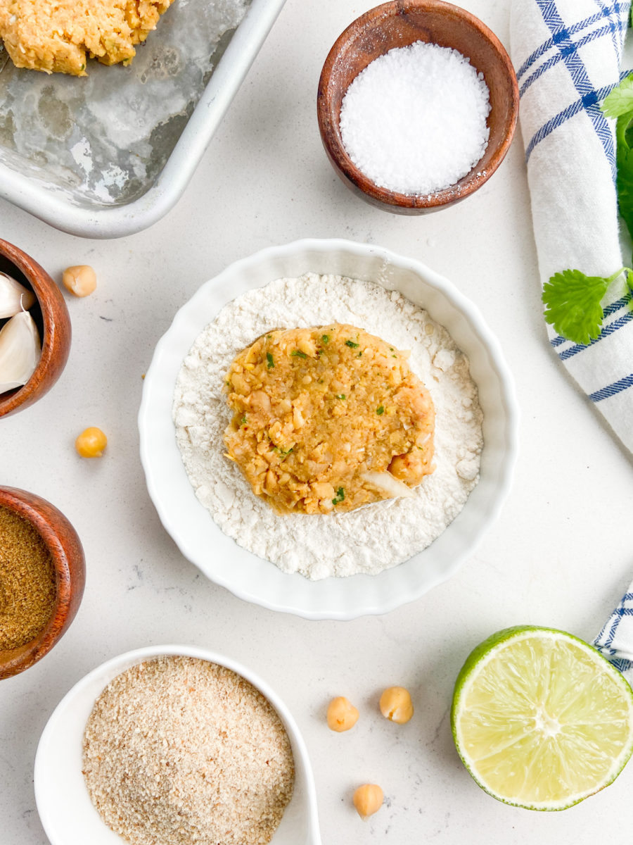 Chickpea cake in flour. 