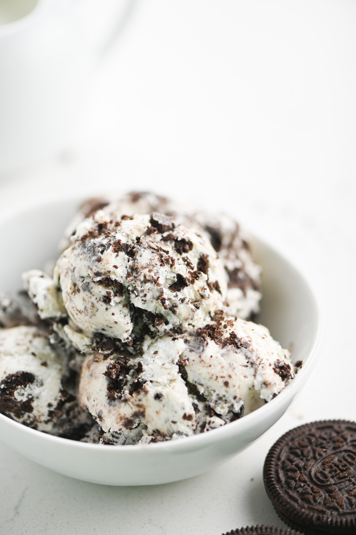 No-Churn Cookies and Cream Ice Cream
