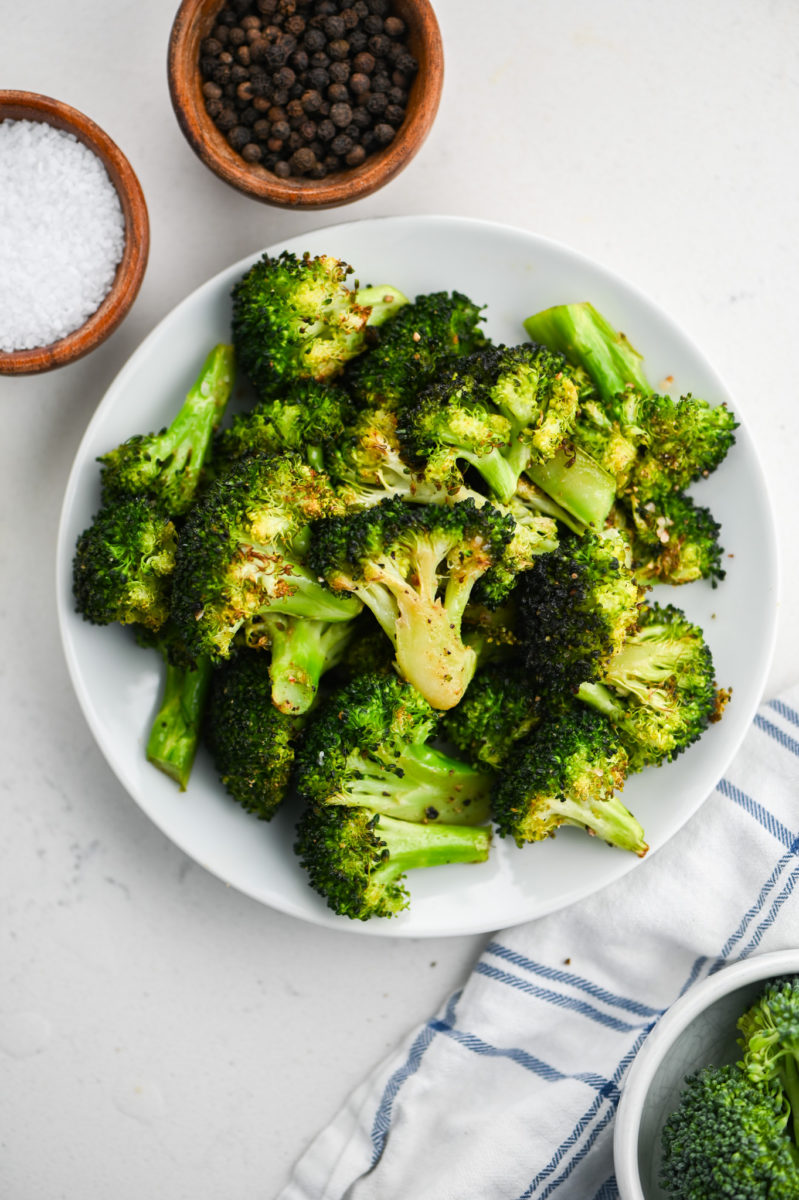 Easy Oven Roasted Broccoli
