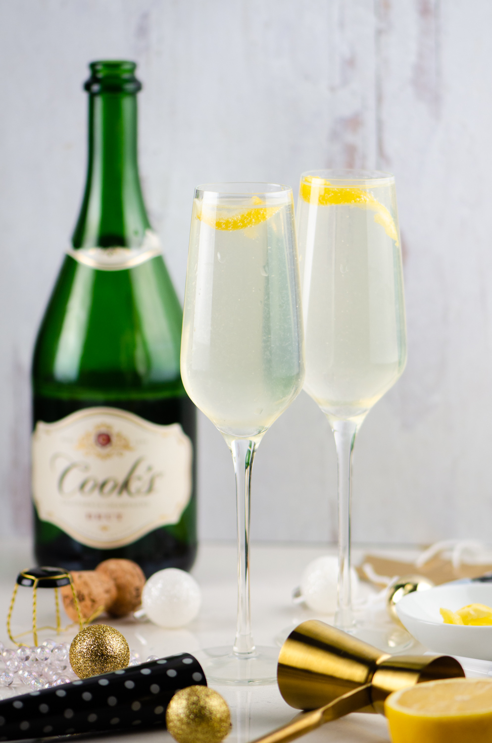French 75 Cocktail - Life\'s Ambrosia