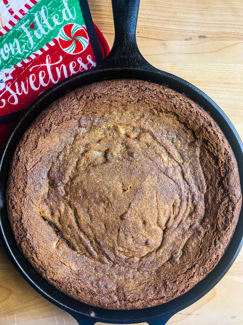 Overhead photo of a gingersnap skillet cookie