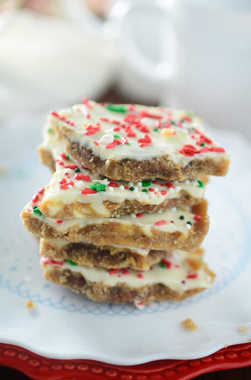 If you love gingersnaps, toffee and white chocolate, you'll love this Gingersnap Toffee. It's perfect for Christmas!