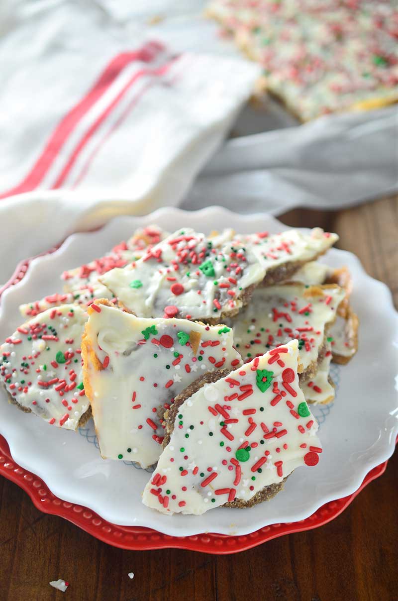 If you love gingersnaps, toffee and white chocolate, you'll love this Gingersnap Toffee. It's perfect for Christmas!