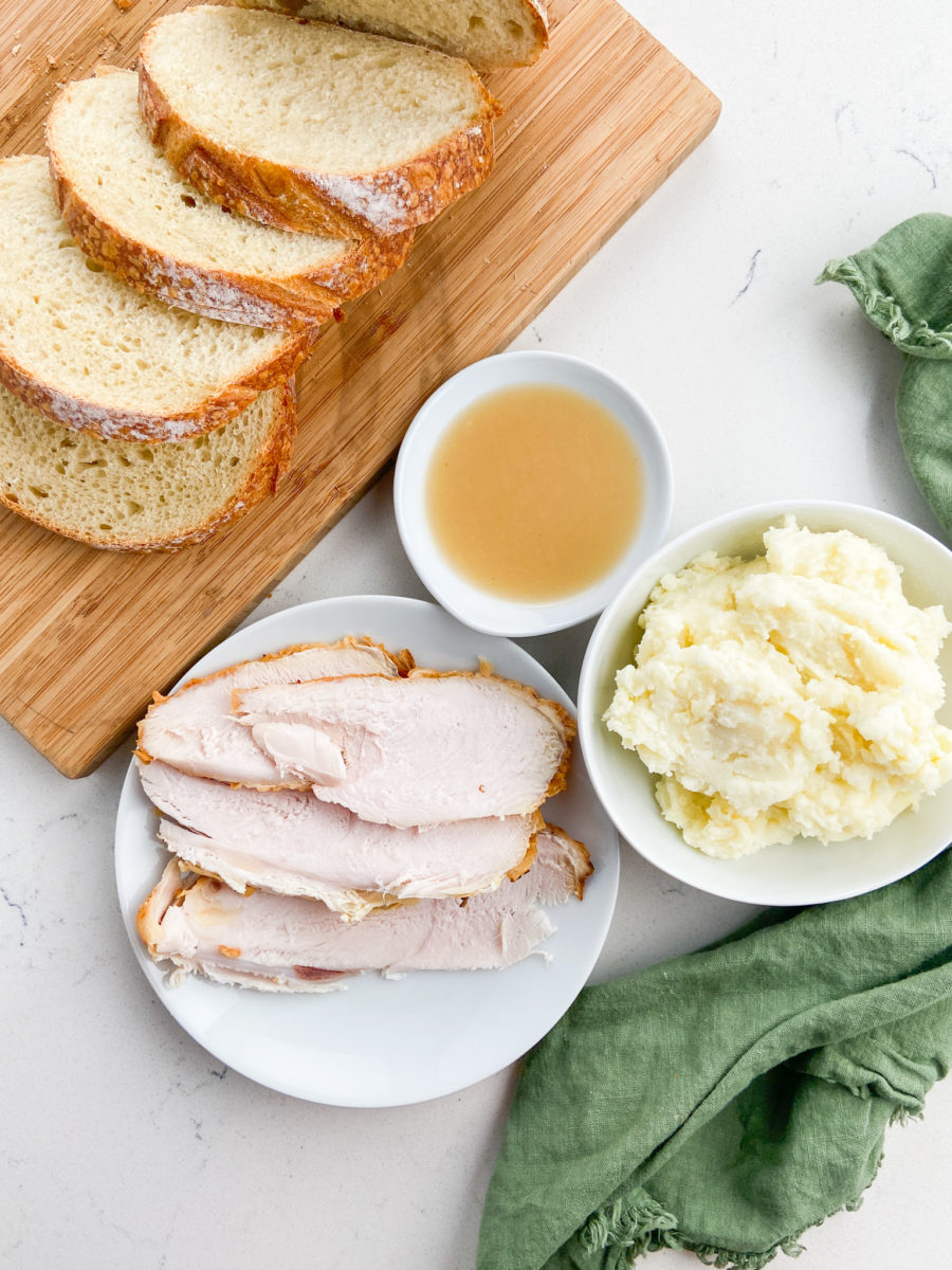 Open face turkey sandwich ingredients 