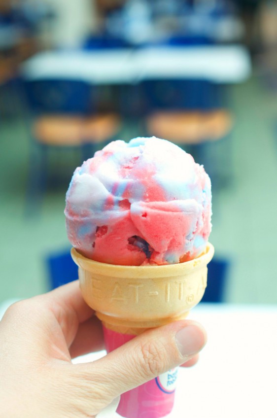 USO Patriot Pop Ice Cream at Baskin-Robbins