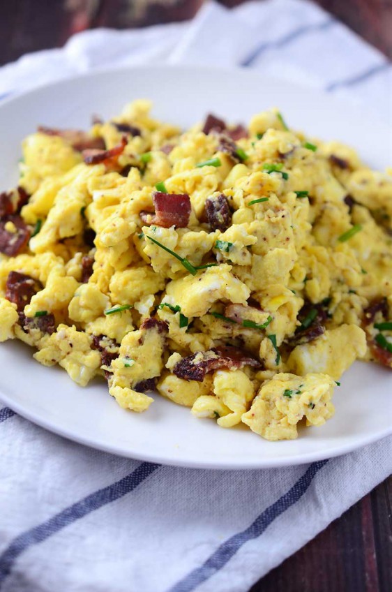 Scrambled Eggs with Pepper Bacon & Chives