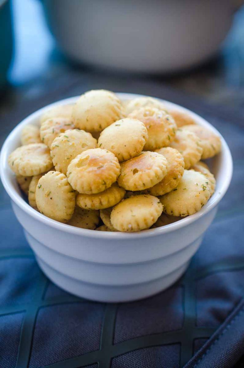 Ranch Oyster Crackers are the perfect snack for your next party or the perfect addition to a bowl of hot soup. 6 ingredients is all you need for this quick and easy snack. 