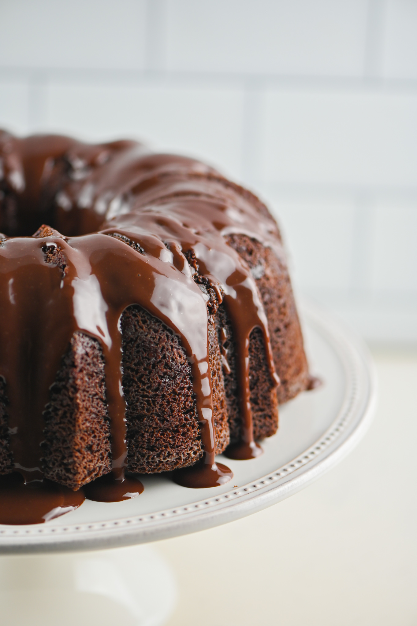 https://www.lifesambrosia.com/wp-content/uploads/Triple-Chocolate-Bundt-Cake-Recipe-6.jpg