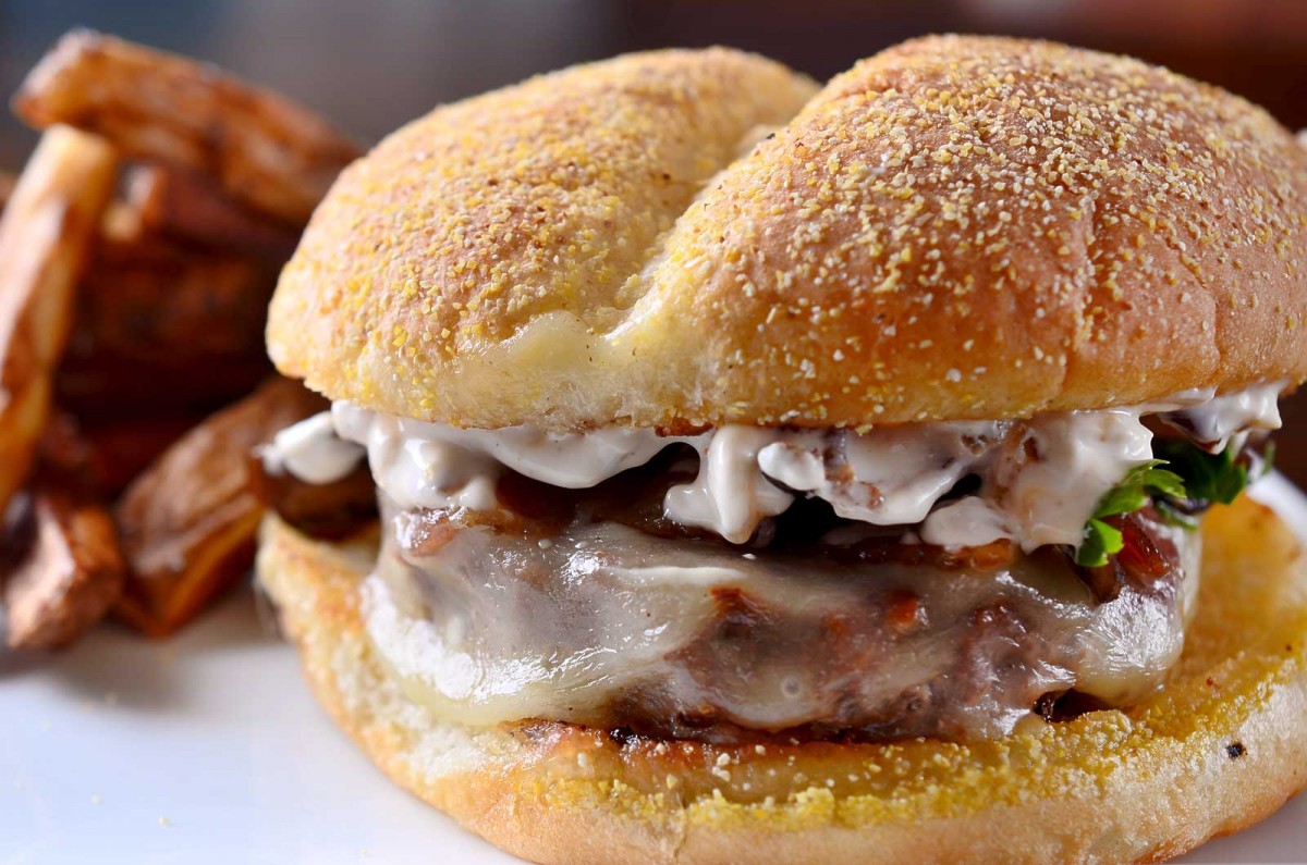 Caramelized French Onion Dip Burger