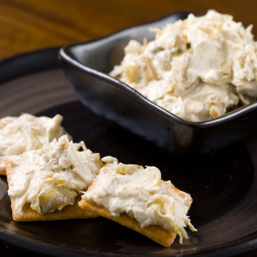 hatch chile cream cheese spread on crackers