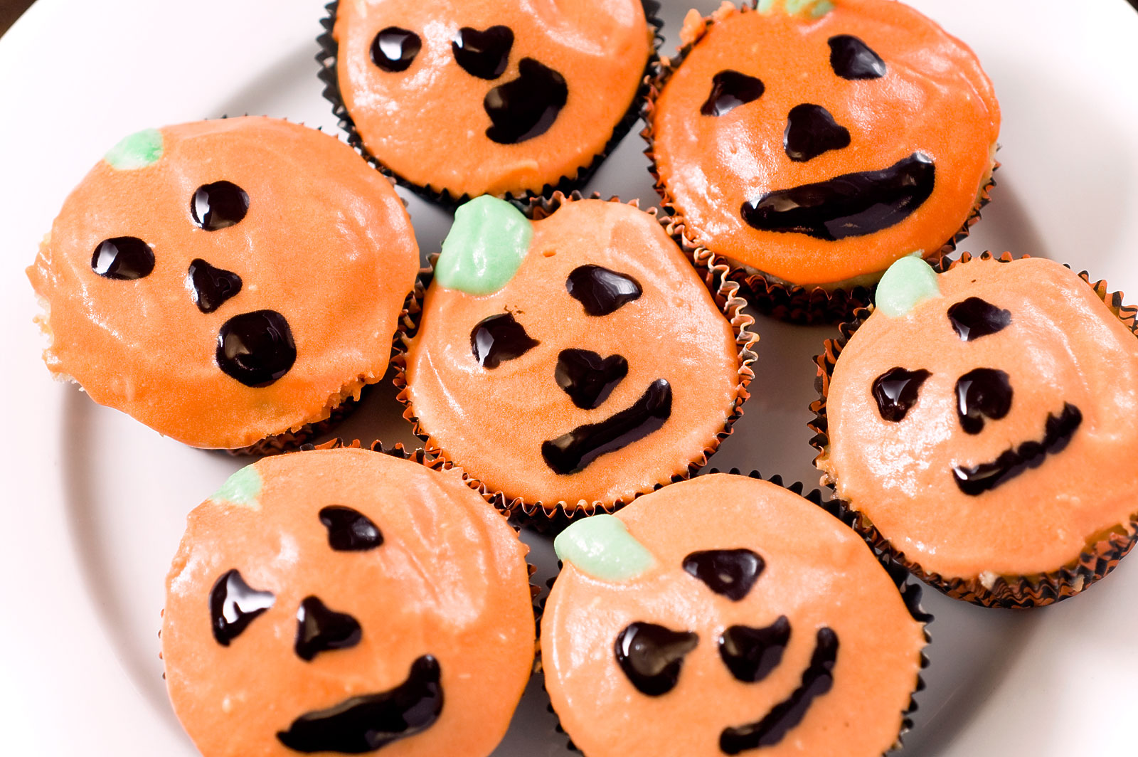 Jack-O-Lantern Cupcakes