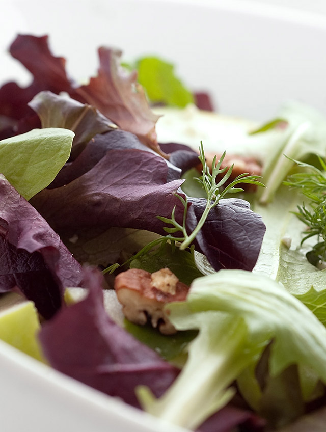 Apple, Gorgonzola and Pecan Salad