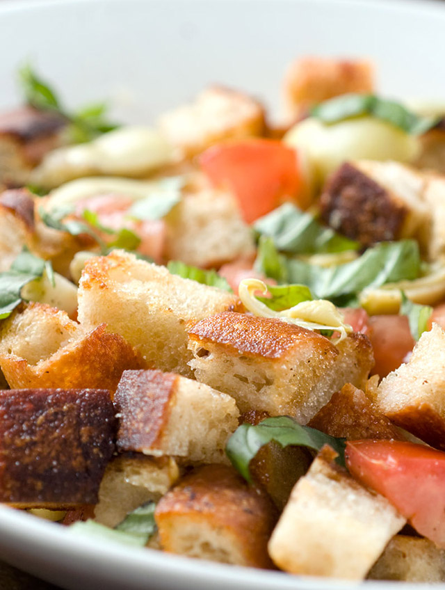 Artichoke Tomato Panzanella Salad