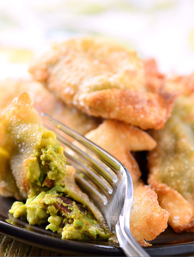 Guacamole Bacon Wontons