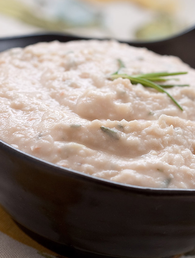 White Bean and Rosemary Hummus