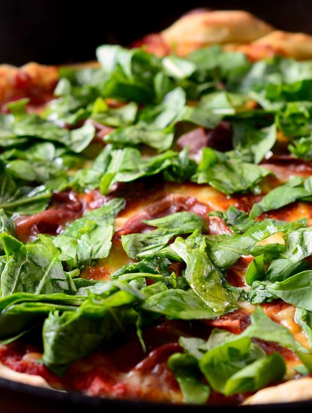 Prosciutto and Arugula Pizza