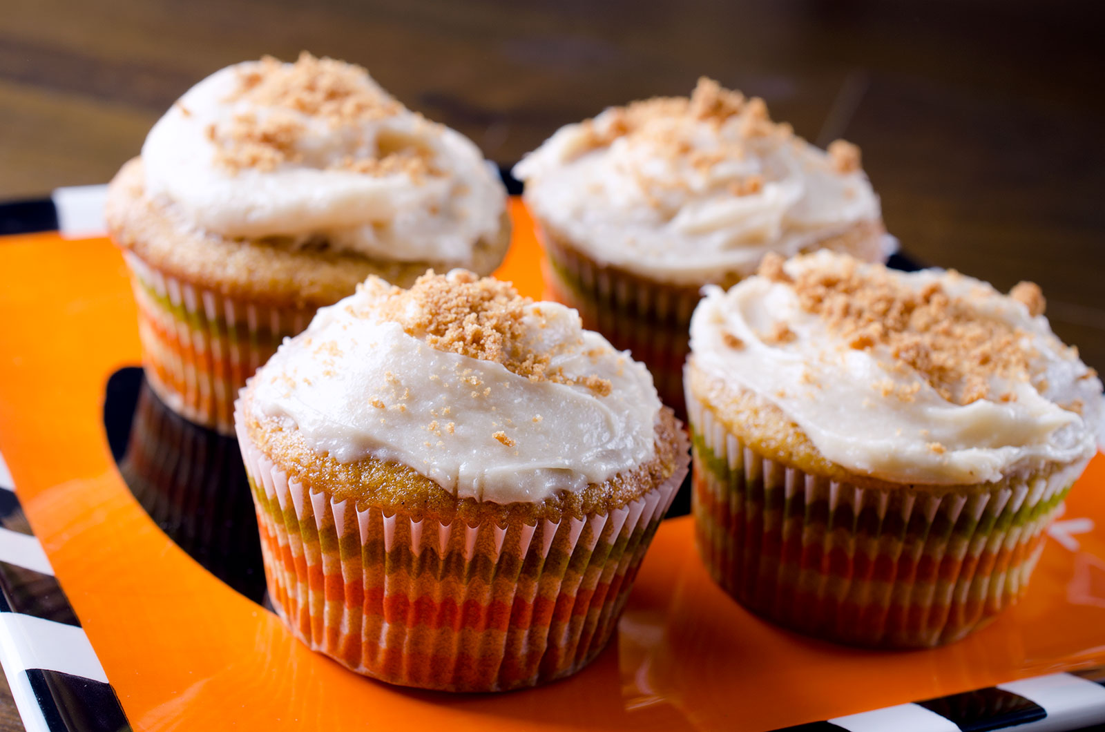 Pumpkin Cupcakes with Biscoff Cream Cheese Frosting