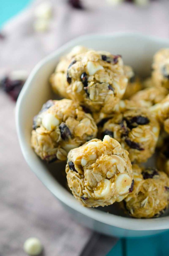 No Bake White Chocolate Cranberry Bites are the perfect afternoon snack!