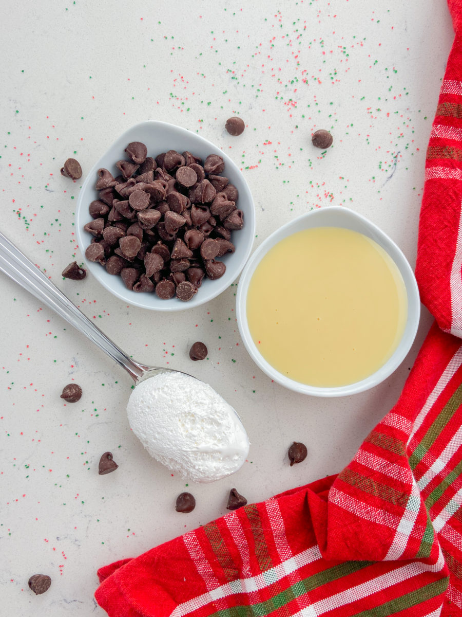 Marshmallow fluff fudge ingredients. 