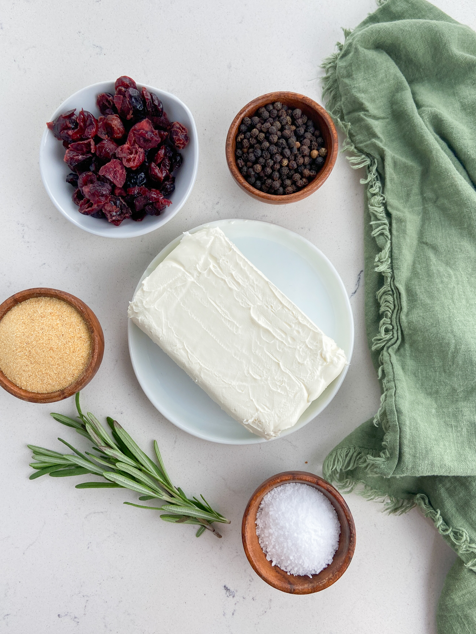 Cranberry cream cheese ingredients. 