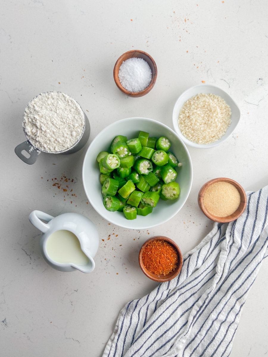 Fried okra ingredients. 