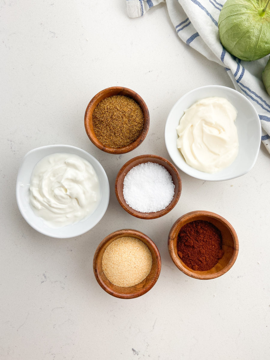 Creamy Chipotle Dip Ingredients. 