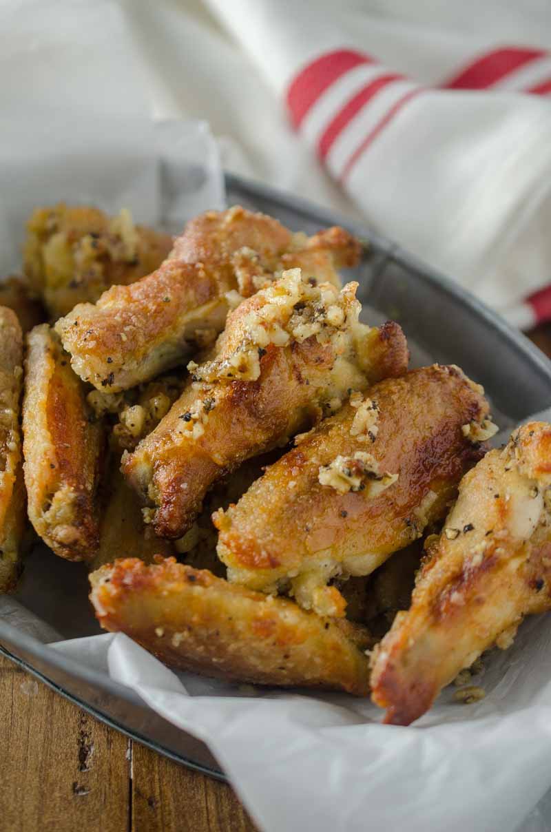 Garlic Pepper Chicken Wings are crispy, garlicky, peppery and oh so addictive. 