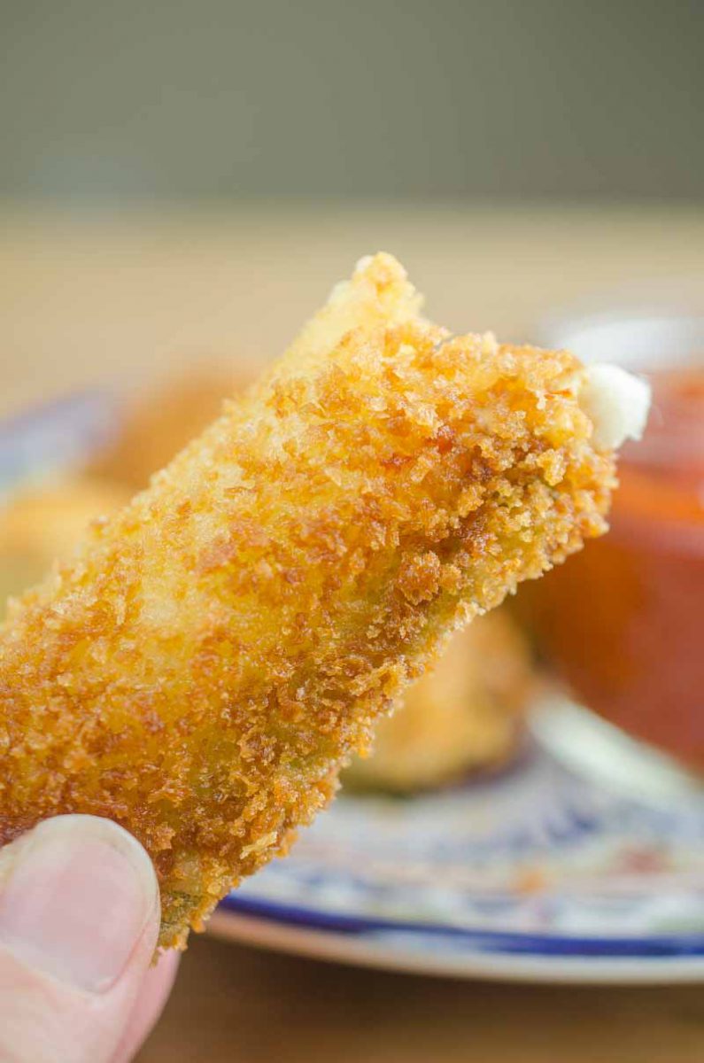 Jalapeno Mozzarella Sticks are crispy and crunchy on the outside and cheesy and spicy on the inside. Party appetizer perfection!