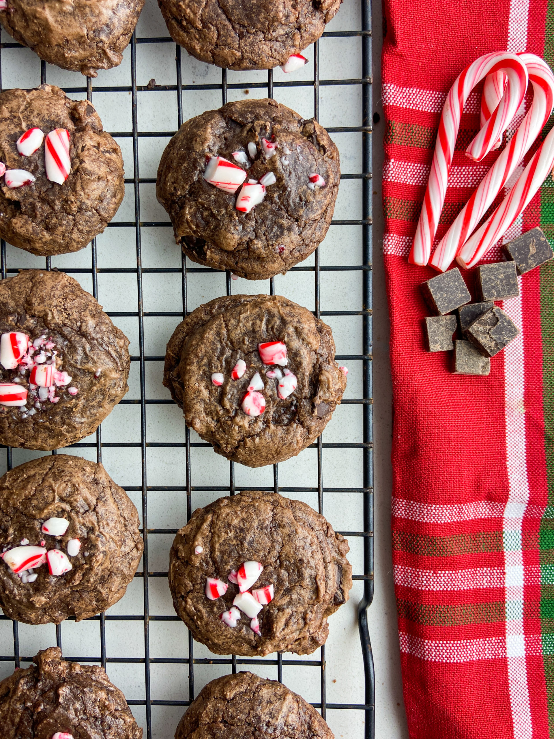 Cookies cooling on a wire rack. 