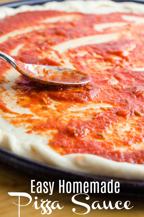 When it comes to pizza, the sauce totally makes it! Follow this easy recipe with step by step instructions for how to make the best pizza sauce. #pizza #pizzasauce #tomatosauce