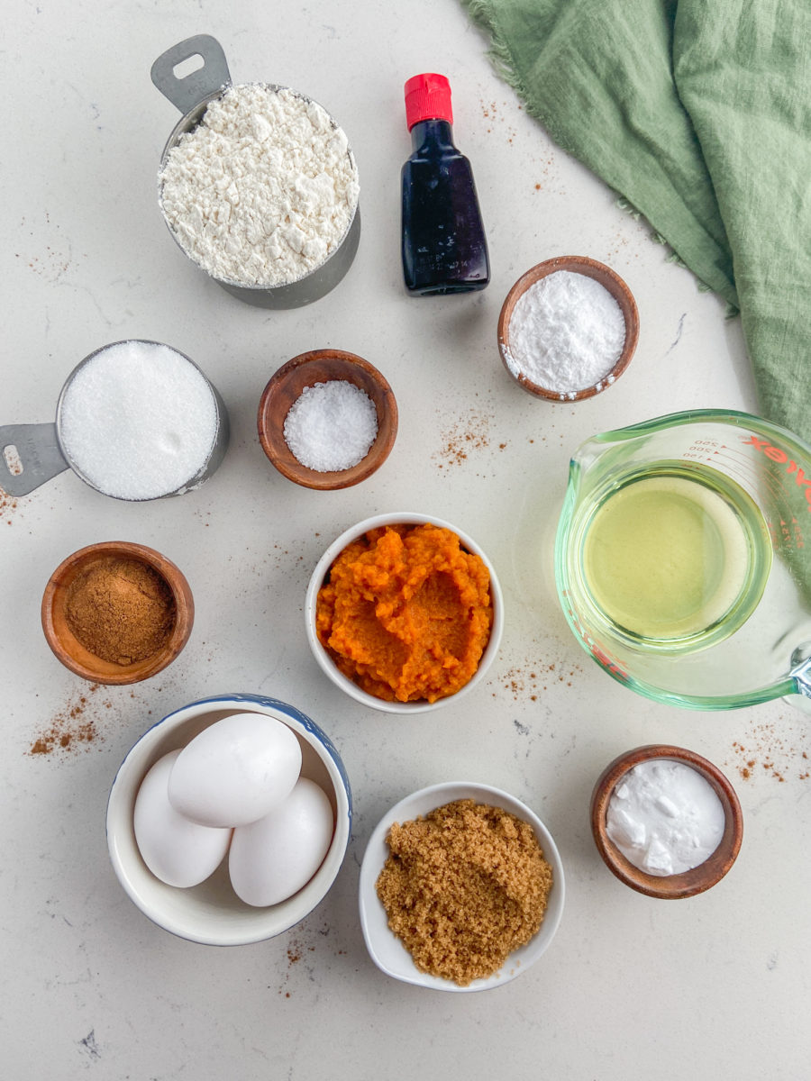 Pumpkin cake ingredients.