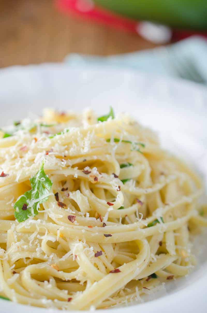 Linguine Aglio E Olio Pasta with Olive Oil and Garlic Life's Ambrosia